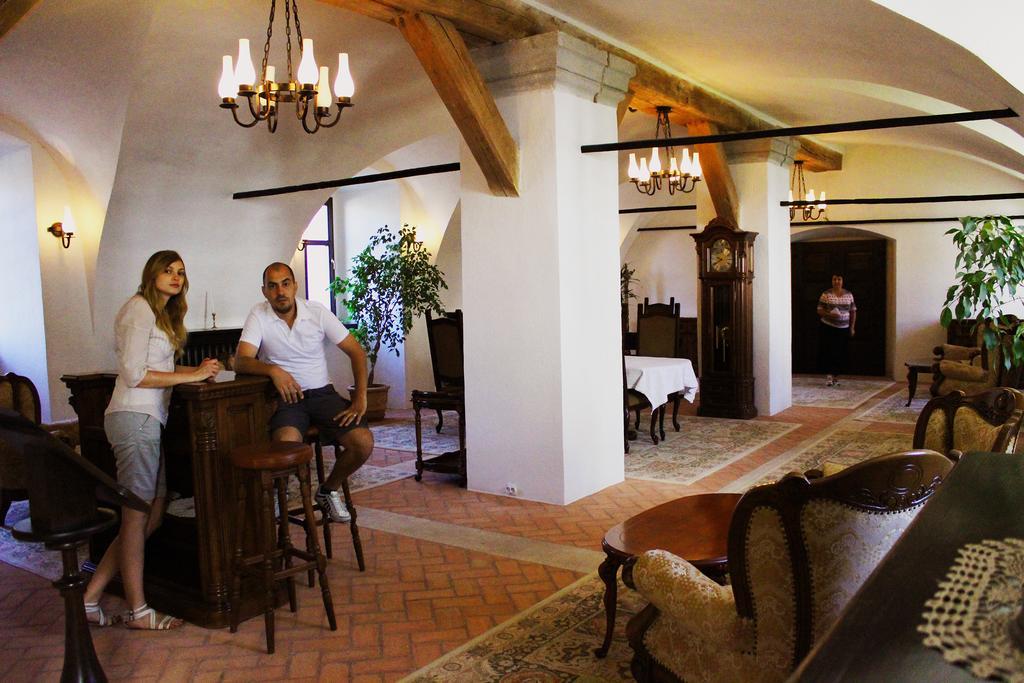 Hotel Medieval Alba Iulia Exteriör bild