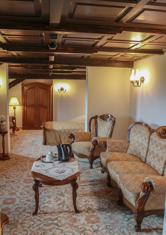 Hotel Medieval Alba Iulia Rum bild