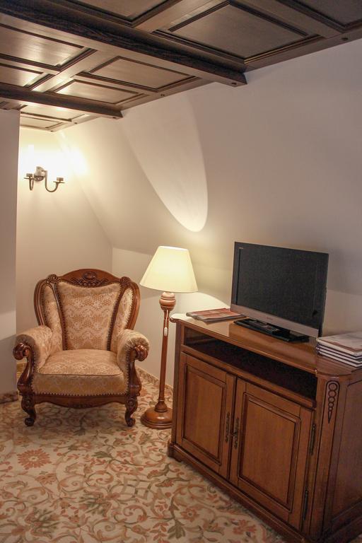 Hotel Medieval Alba Iulia Rum bild