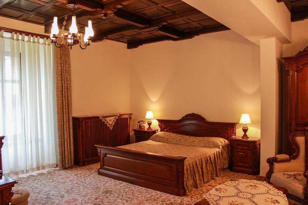 Hotel Medieval Alba Iulia Rum bild